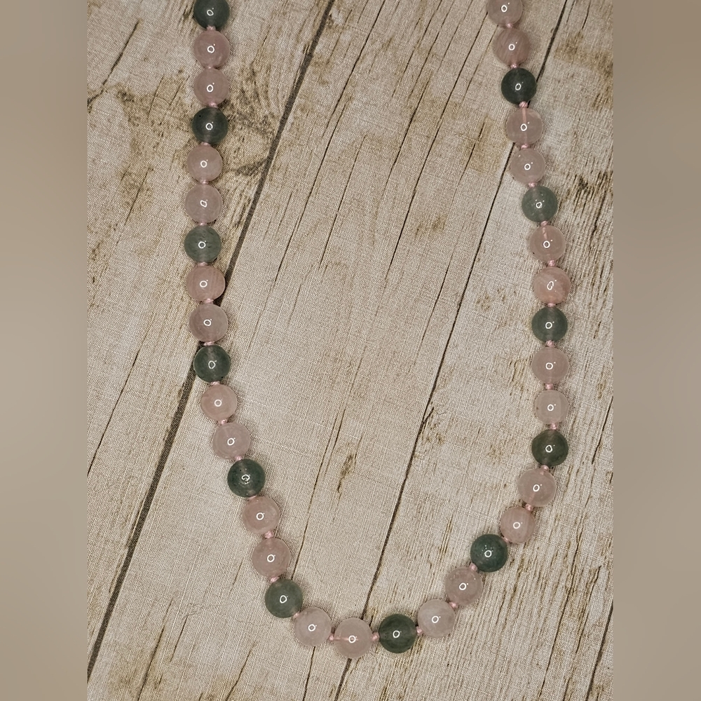 [Sea Glass] Beaded Necklace 💎 Pink and Green Stretch